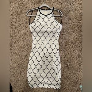 Cache Size 0 black and white sequin scalloped dress